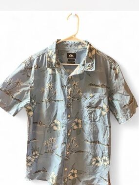 Quiksilver Men's Size Medium Blue Island Scene Resortwear Aloha Shirt NWOT